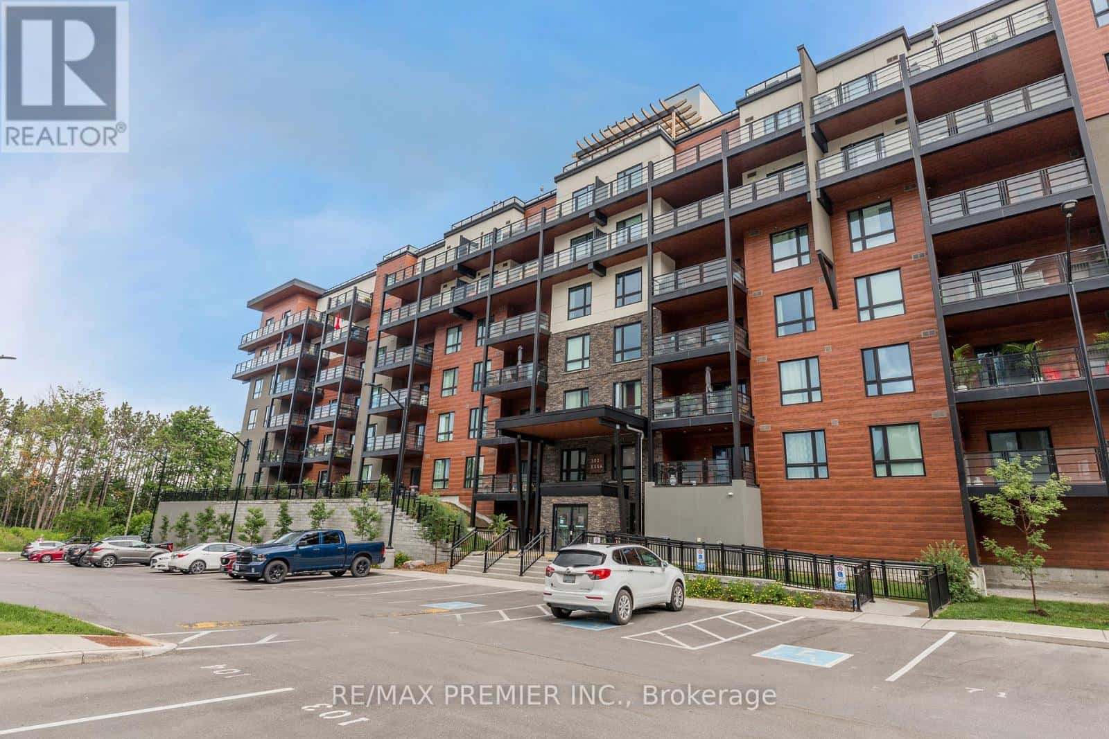 513 - 302 ESSA ROAD — Barrie (0 West), Ontario - Photo 4 of 26