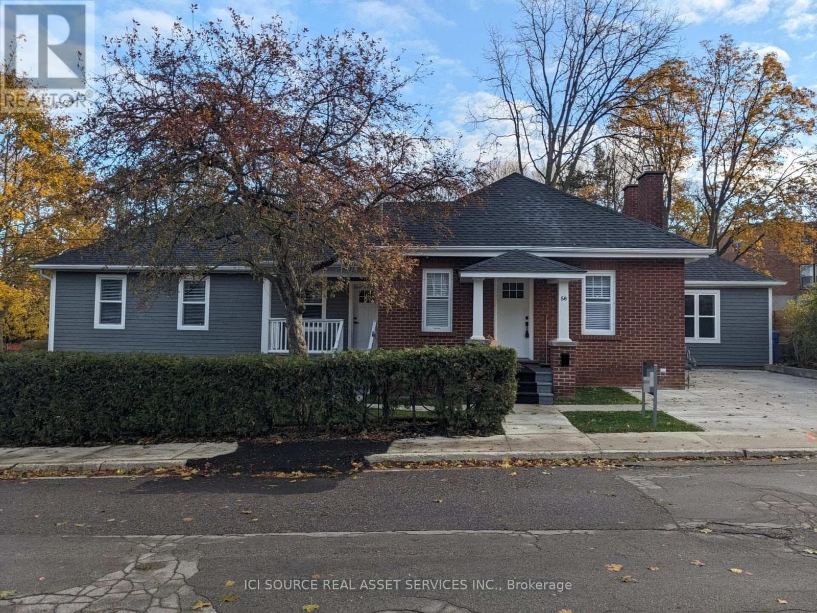 58 MARTIN AVENUE — Guelph (Dovercliffe Park/Old University), Ontario - Main photo