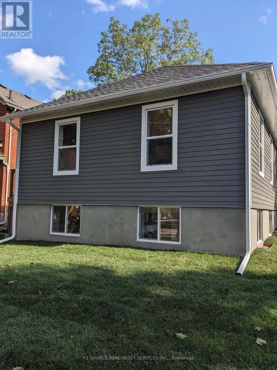 58 MARTIN AVENUE — Guelph (Dovercliffe Park/Old University), Ontario - Photo 5 of 40