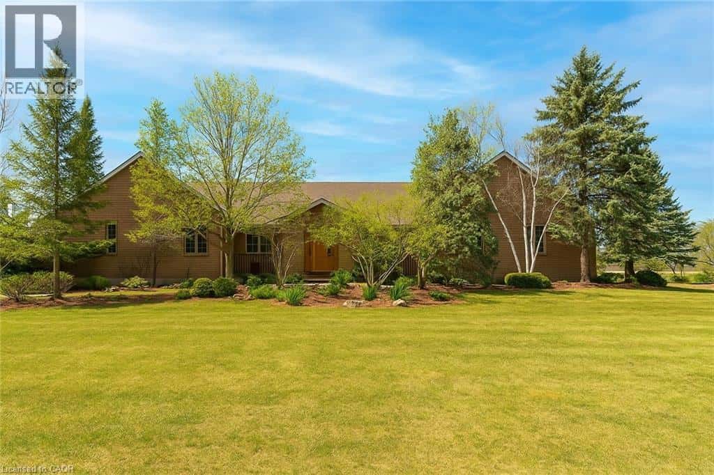 425 GOLF CLUB Road — Hannon, Ontario - Photo 2 of 45