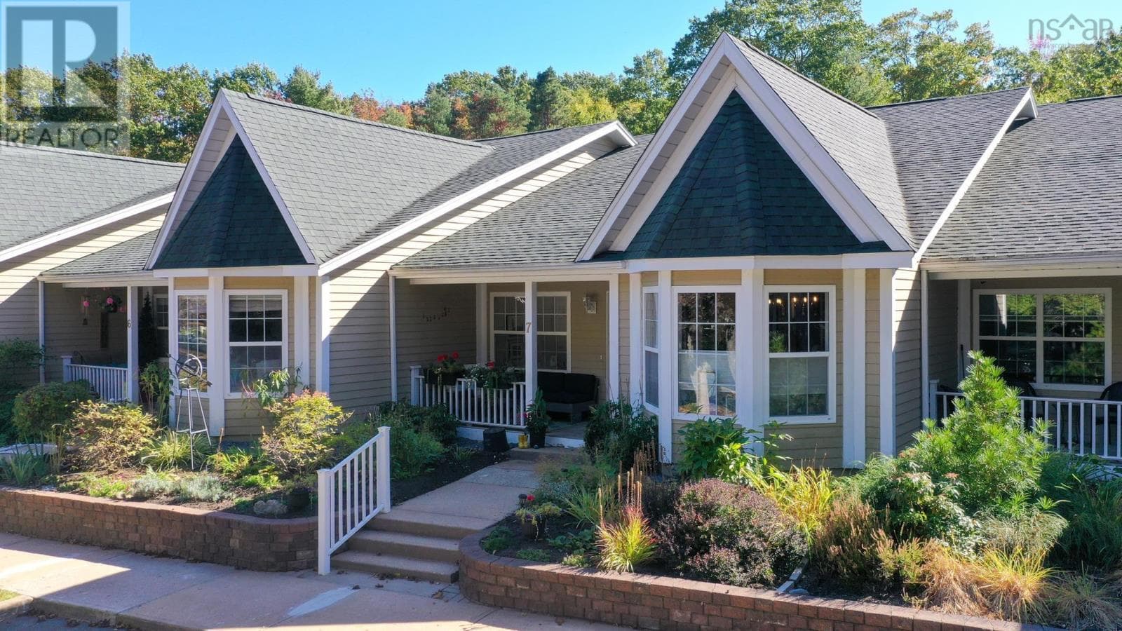 7 36 Fauxburg Road — Mahone Bay, Nova Scotia - Main photo