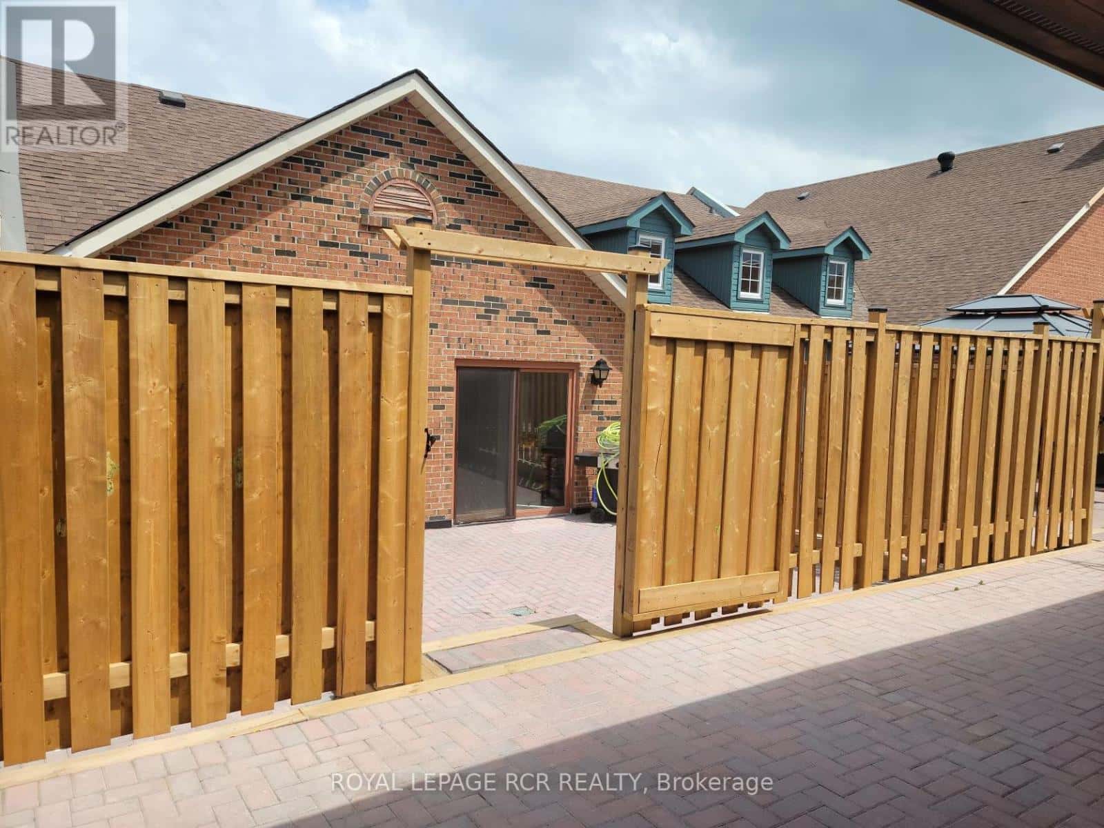 237 - 2 ORCHARD HEIGHTS BOULEVARD — Aurora (Hills of St Andrew), Ontario - Photo 4 of 20