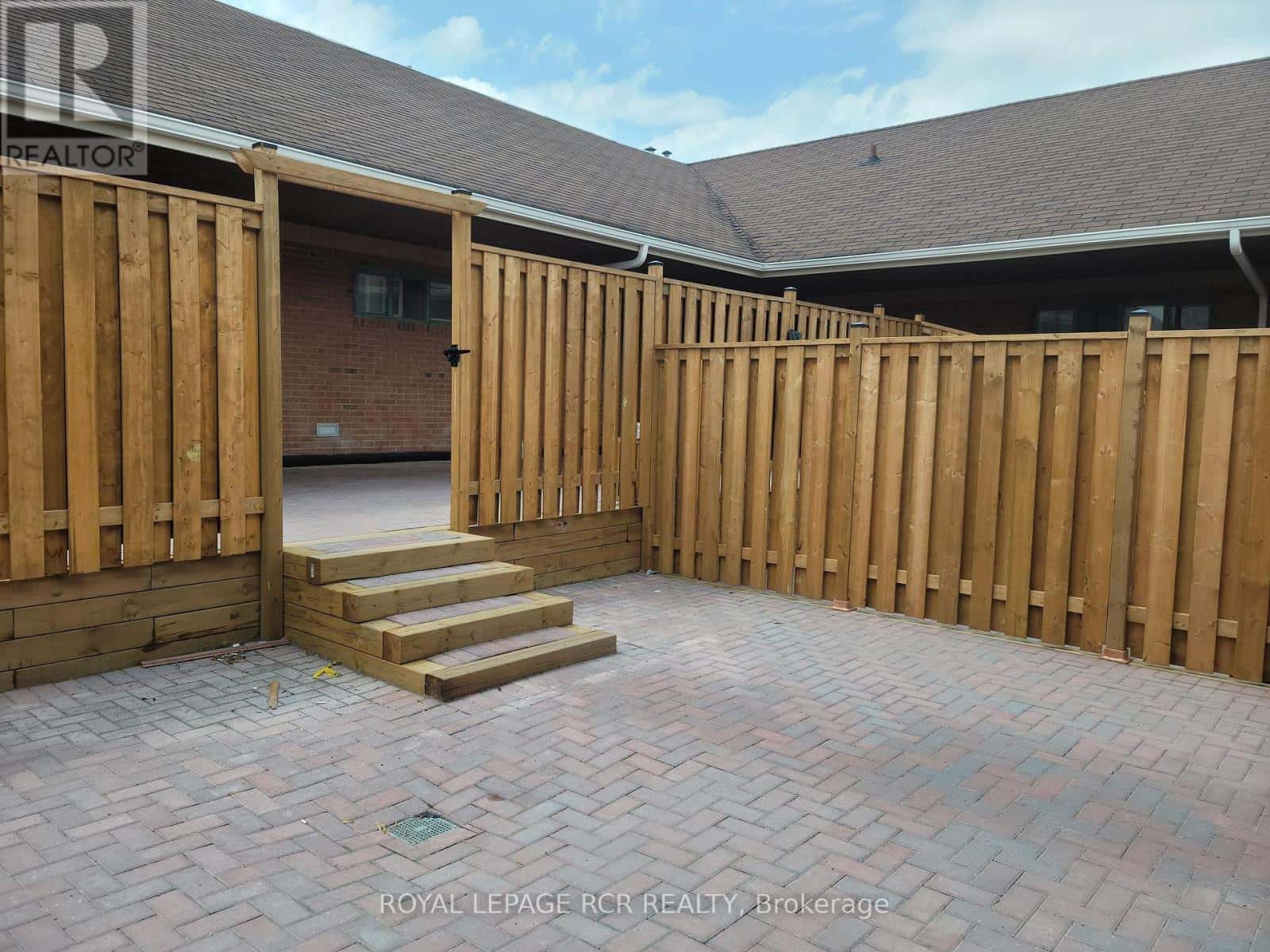 237 - 2 ORCHARD HEIGHTS BOULEVARD — Aurora (Hills of St Andrew), Ontario - Photo 5 of 20