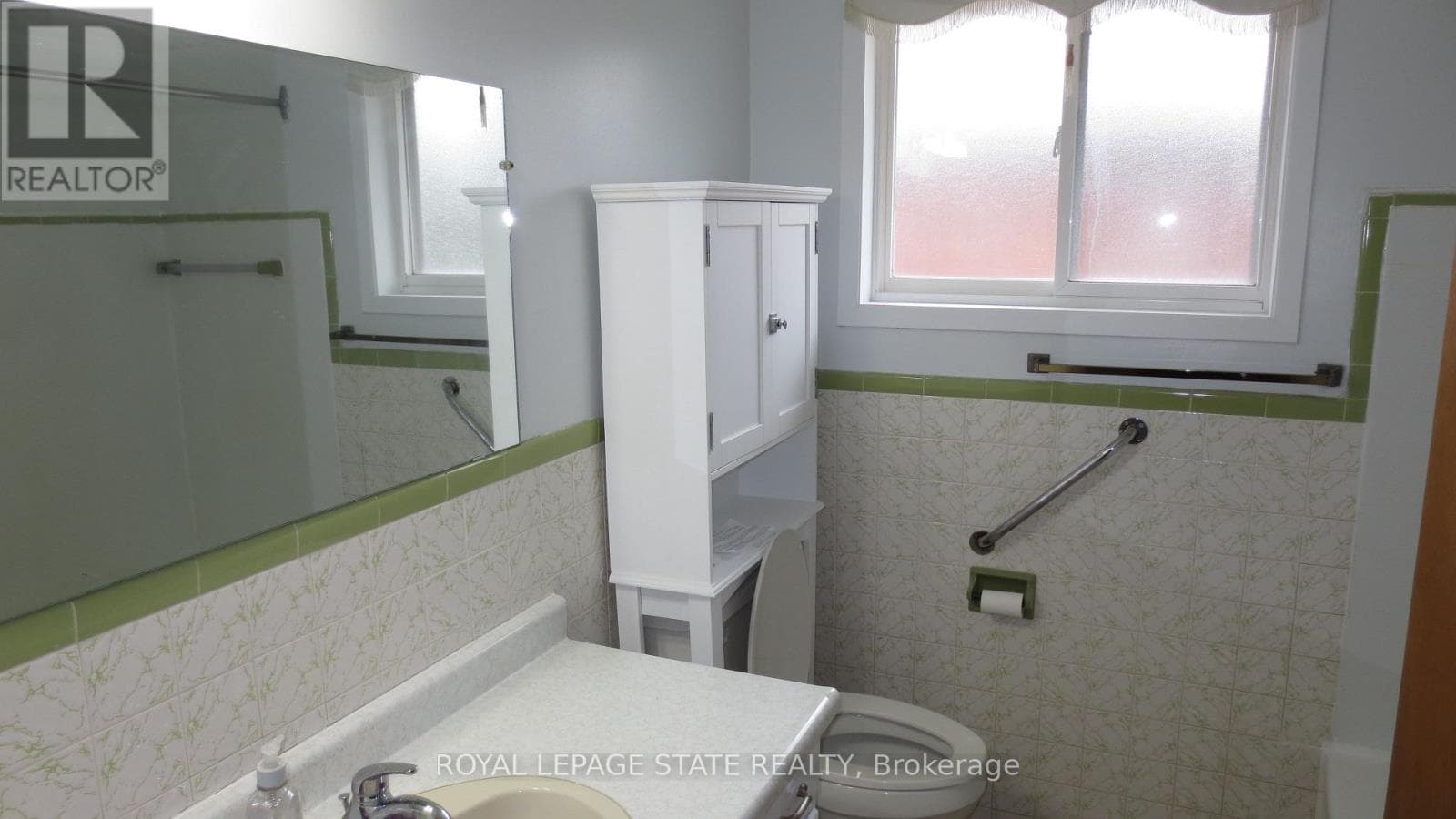 UPPER - 22 CATALINA DRIVE — Hamilton (Greenford), Ontario - Main photo