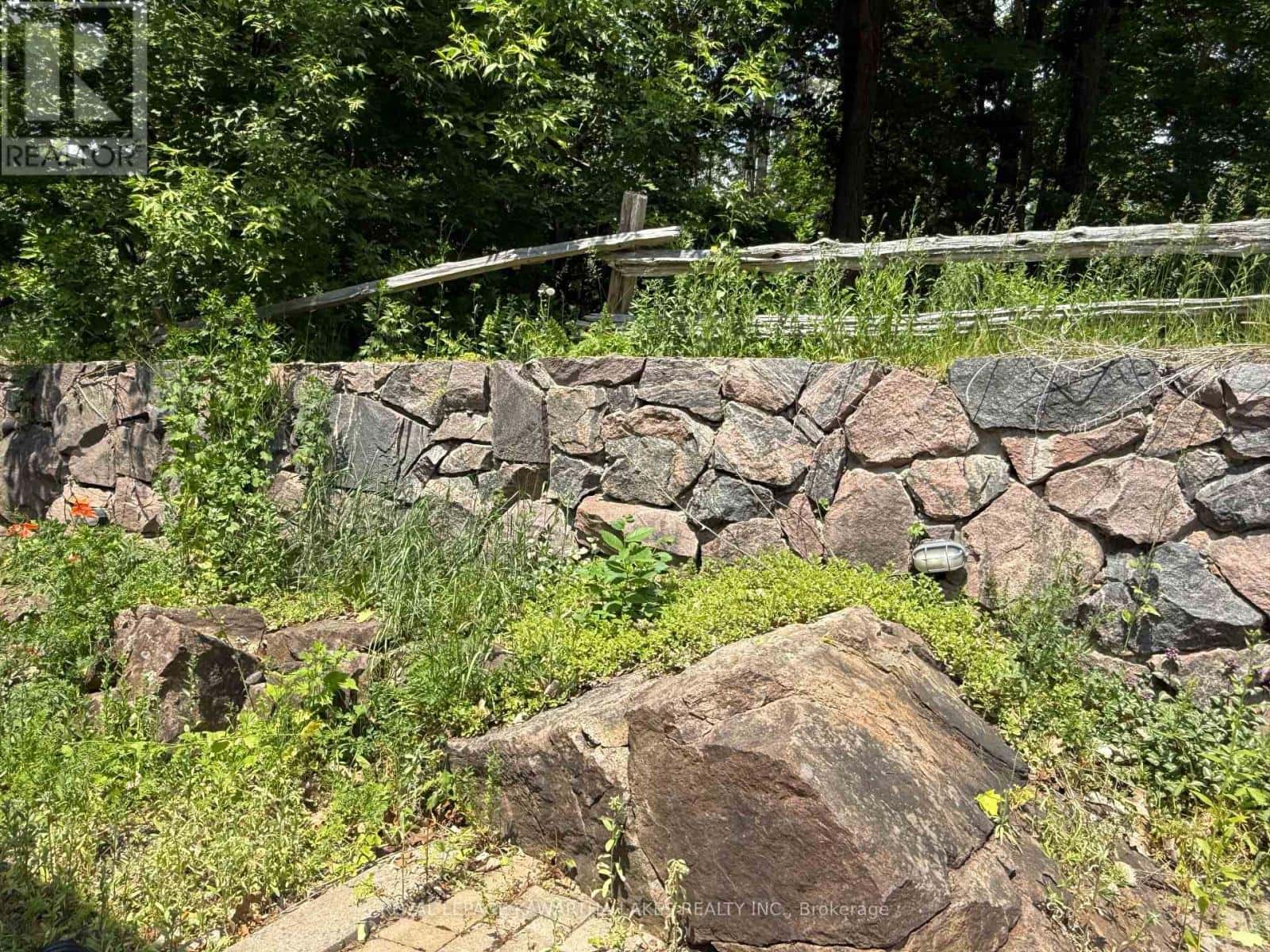 5 GOVERNMENT DOCK ROAD — Kawartha Lakes (Laxton/Digby/Longford), Ontario - Photo 3 of 5