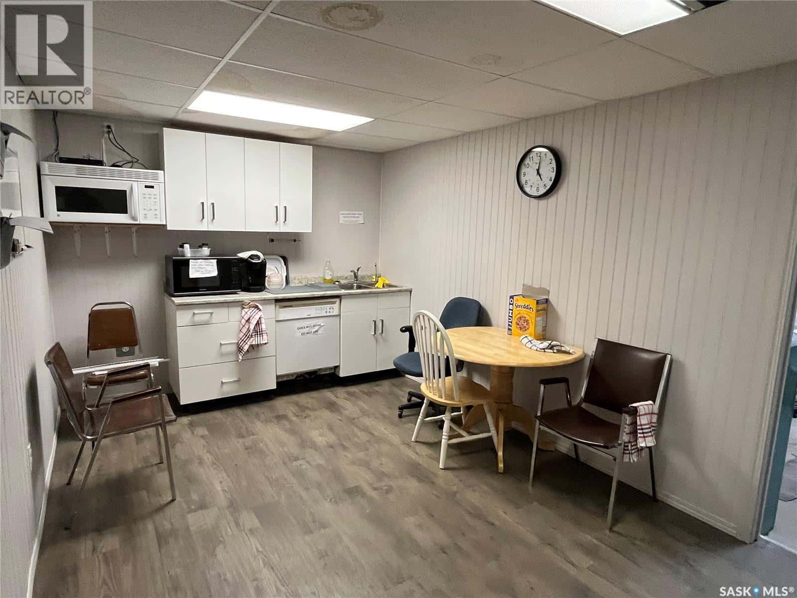 50 5 HIGHWAY — Wadena, Saskatchewan - Photo 4 of 18