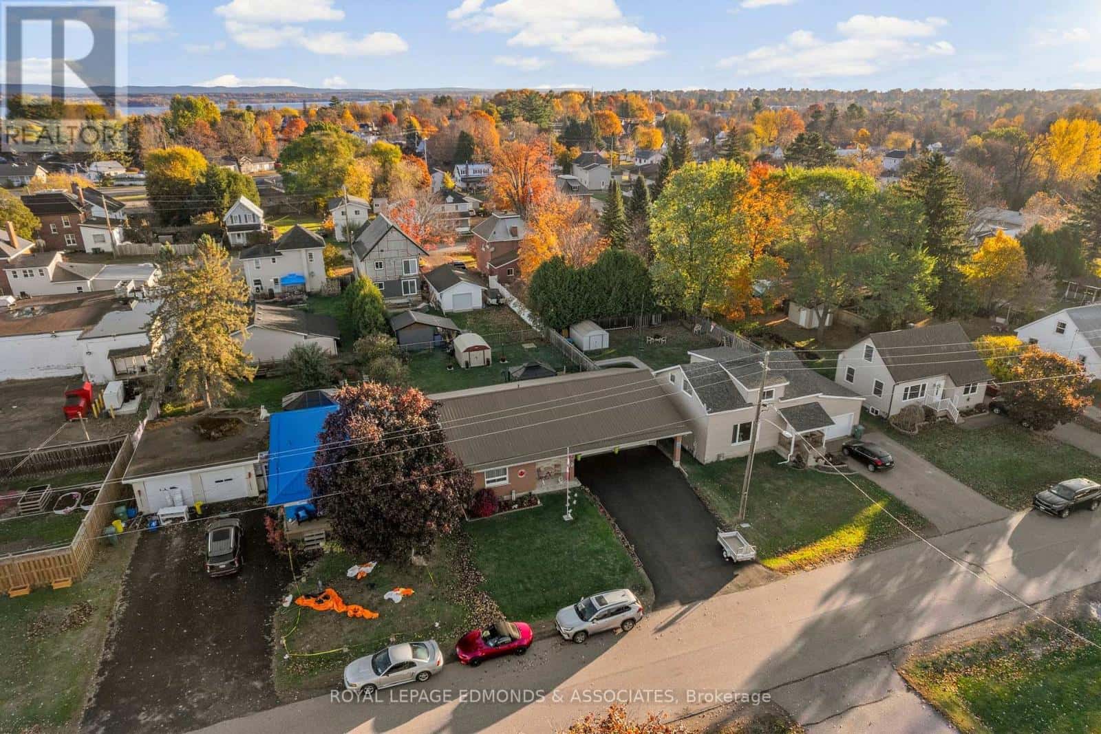 593 ROY STREET W — Laurentian Valley, Ontario - Photo 4 of 47