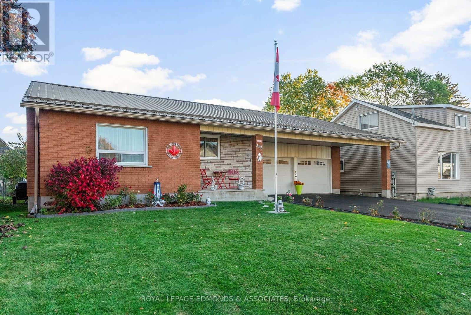 593 ROY STREET W — Laurentian Valley, Ontario - Photo 5 of 47