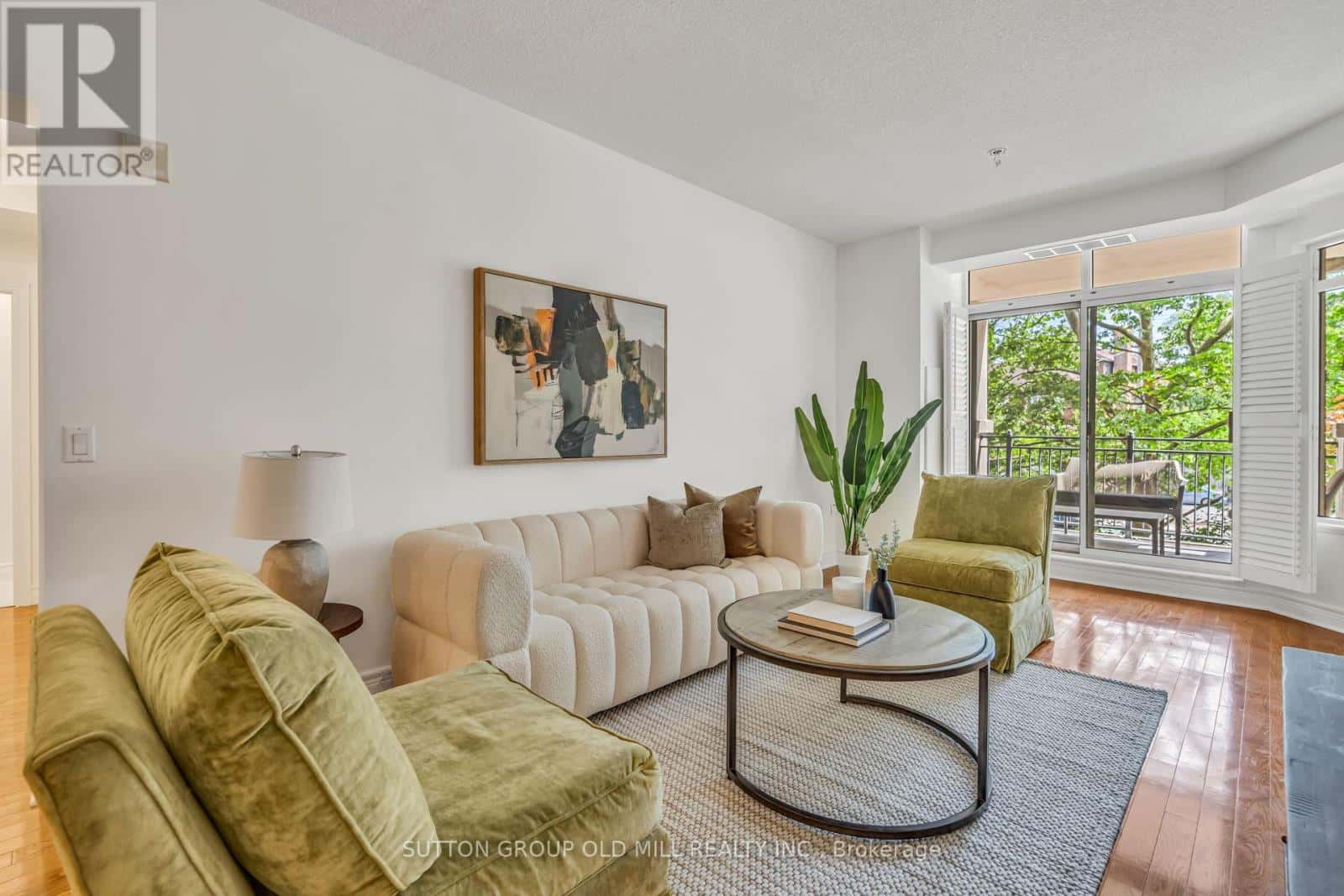 206 - 10 OLD MILL TRAIL — Toronto (Kingsway South), Ontario - Photo 4 of 31