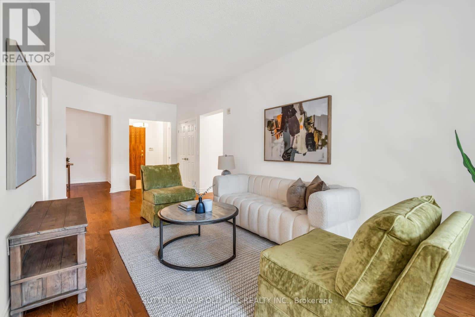 206 - 10 OLD MILL TRAIL — Toronto (Kingsway South), Ontario - Photo 5 of 31