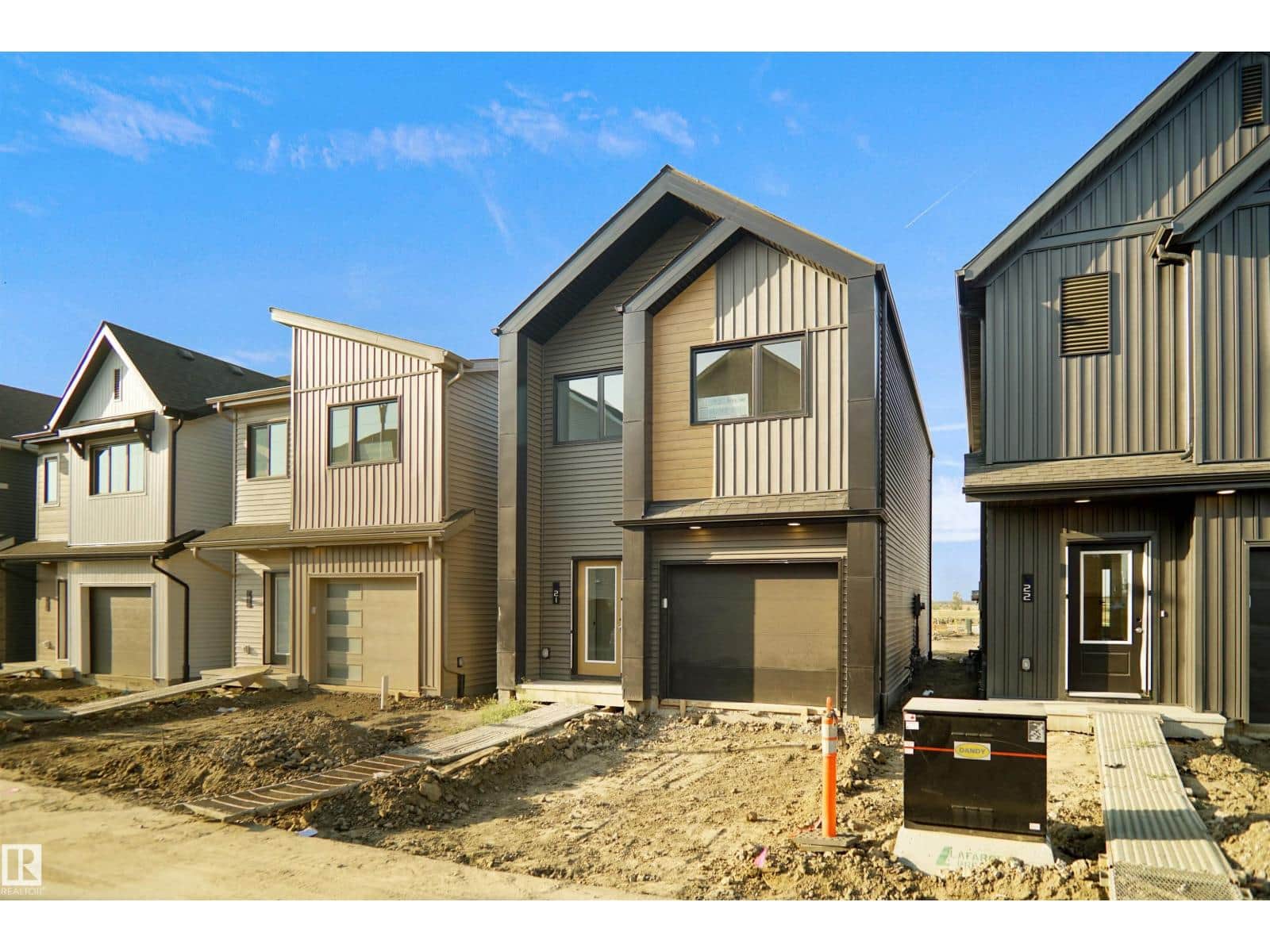 #21 1430 Aster WY NW - Photo 3 of 26, Edmonton, Alberta