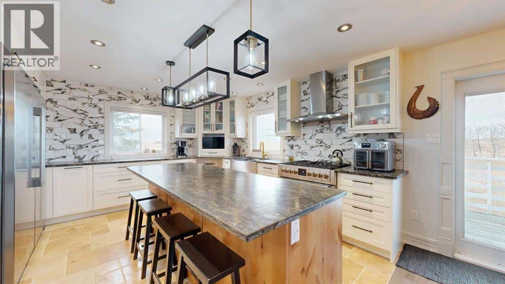 22037 HWY 11 — Rural Stettler No. 6, County of, Alberta - Photo 5 of 50