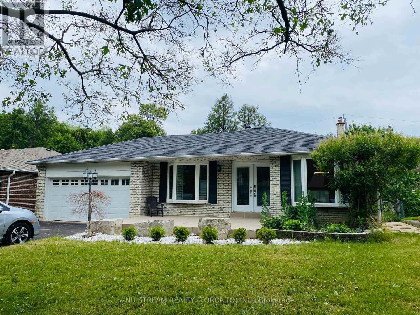 BASMT - 10 SOUTHDALE DRIVE — Markham (Bullock), Ontario - Photo 2 of 18