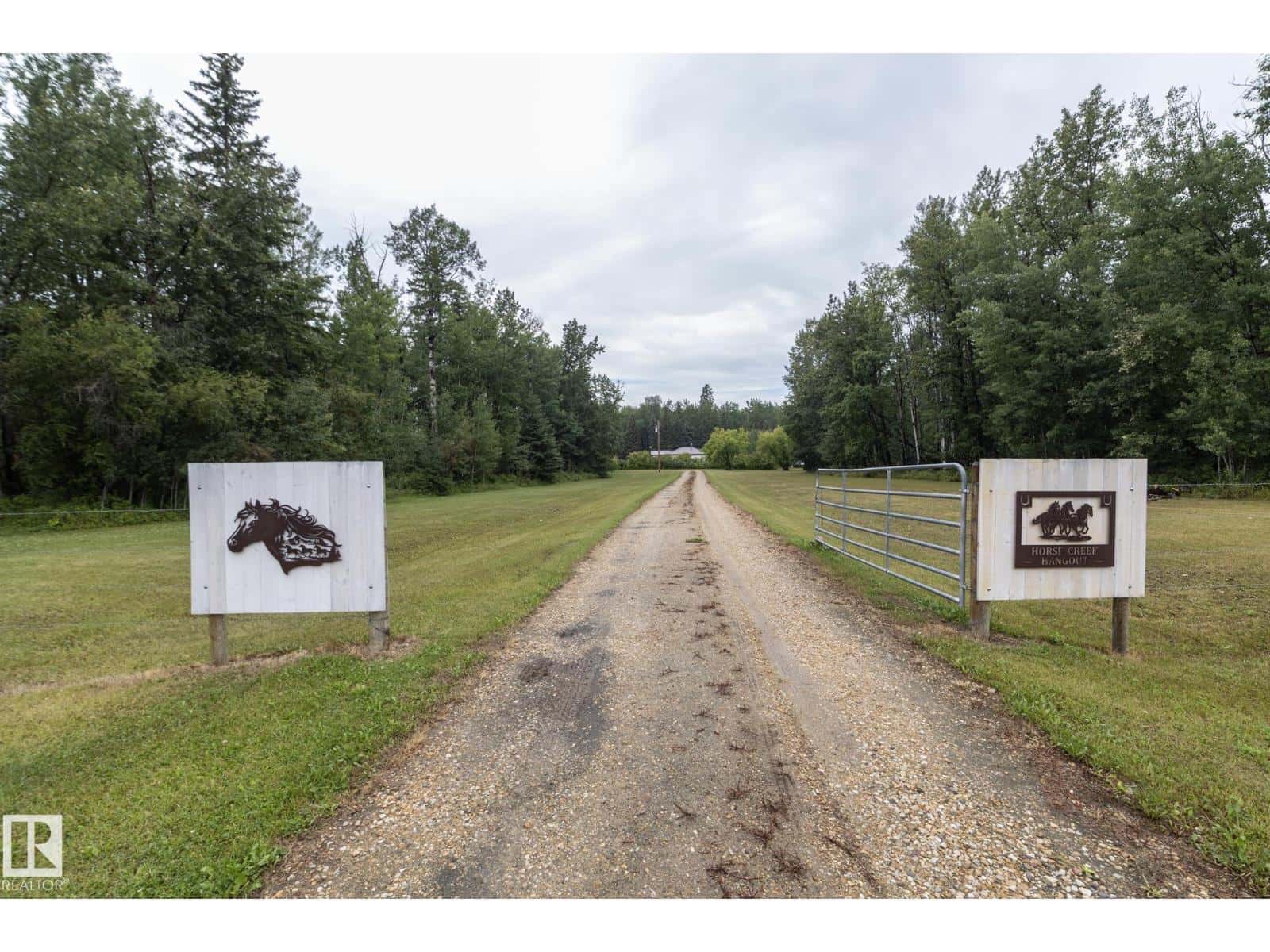 624060 661 HI — Rural Woodlands County, Alberta - Photo 3 of 56