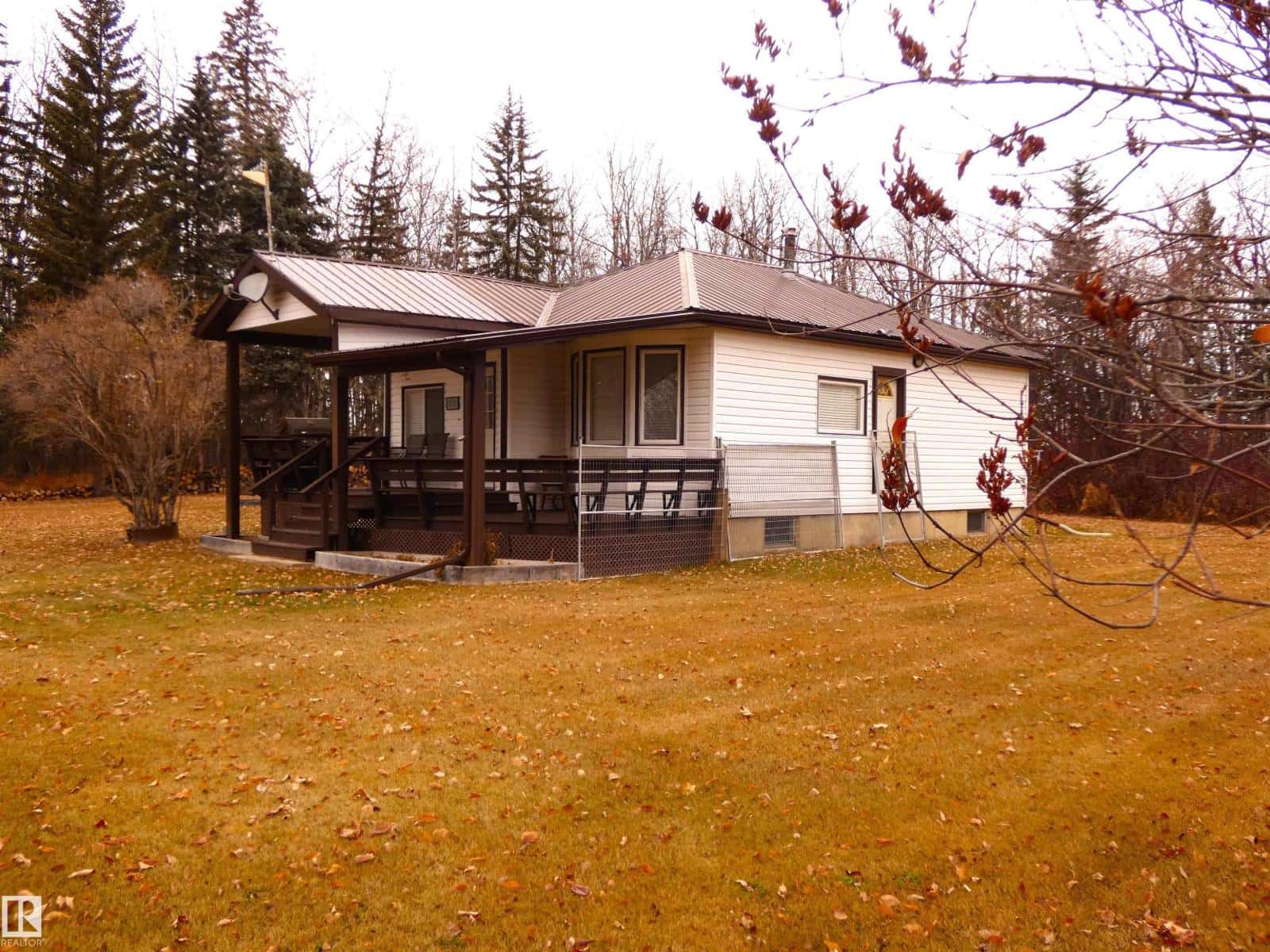 624060 661 HI — Rural Woodlands County, Alberta - Photo 4 of 56