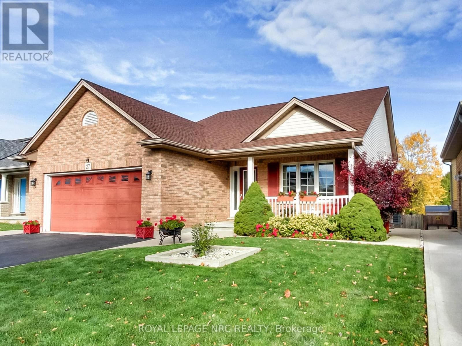 27 CHERRY AVENUE — West Lincoln (Smithville), Ontario - Main photo