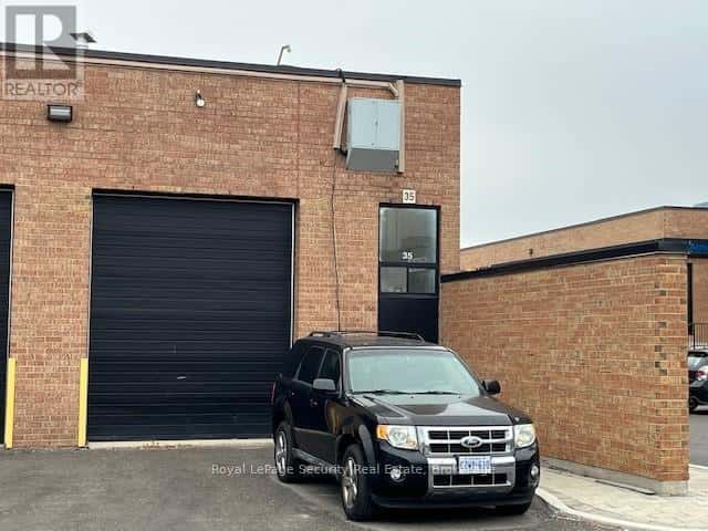 35 - 2700 DUFFERIN STREET — Toronto (Briar Hill-Belgravia), Ontario - Photo 2 of 2