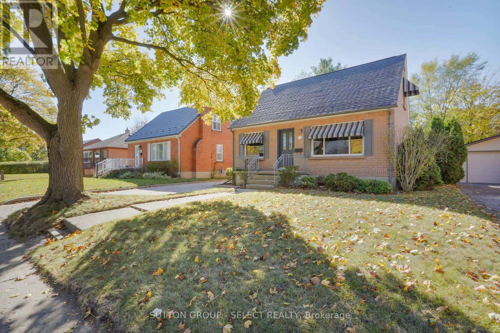 53 GRAYDON STREET — London East (East N), Ontario - Photo 3 of 50