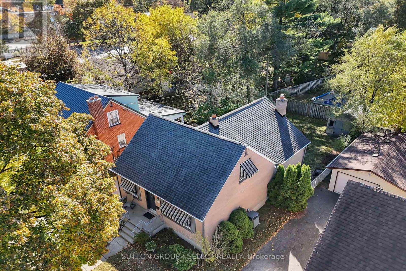 53 GRAYDON STREET — London East (East N), Ontario - Photo 5 of 50