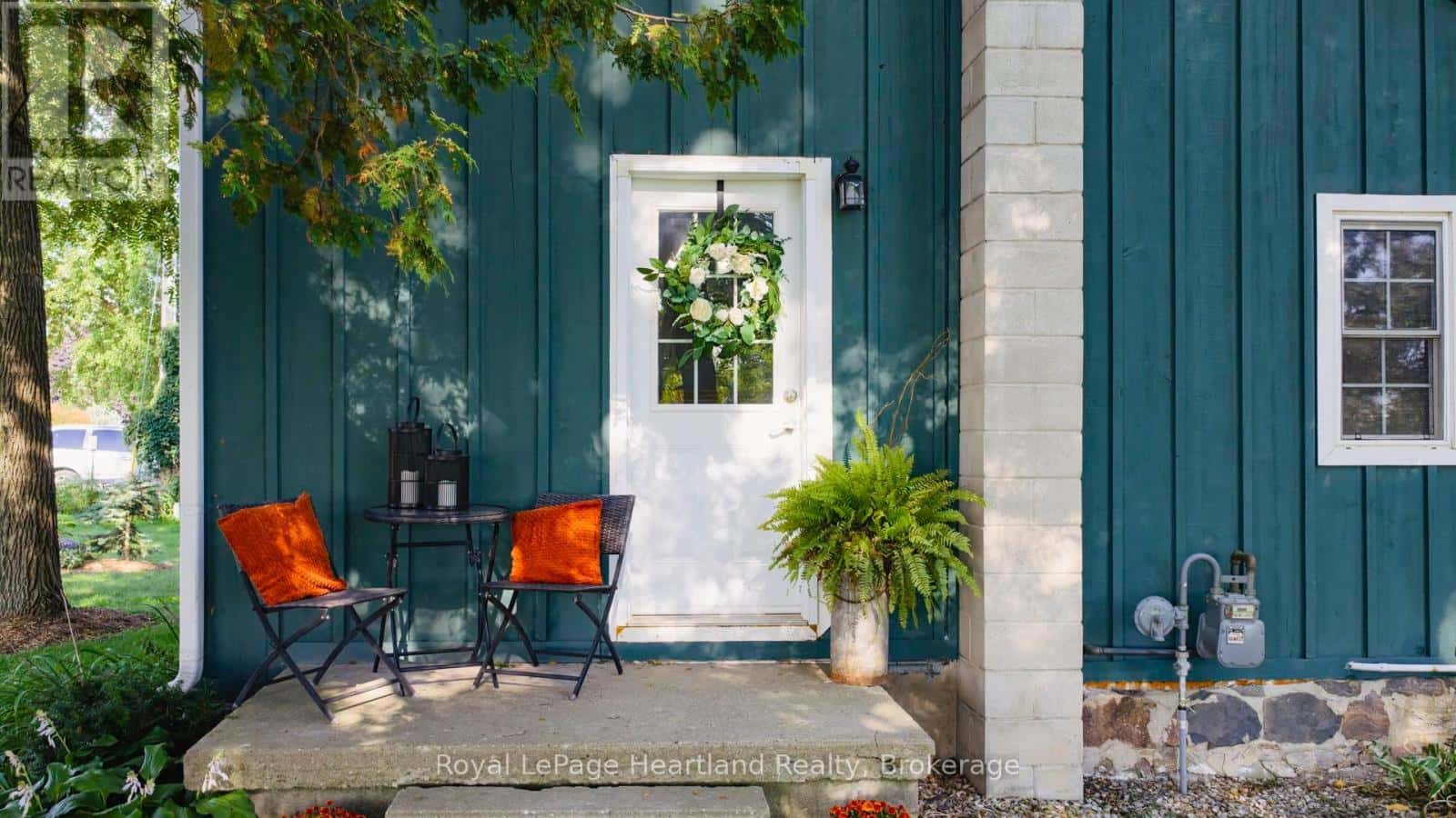 300 BLYTH ROAD — North Huron (Blyth), Ontario - Photo 4 of 48