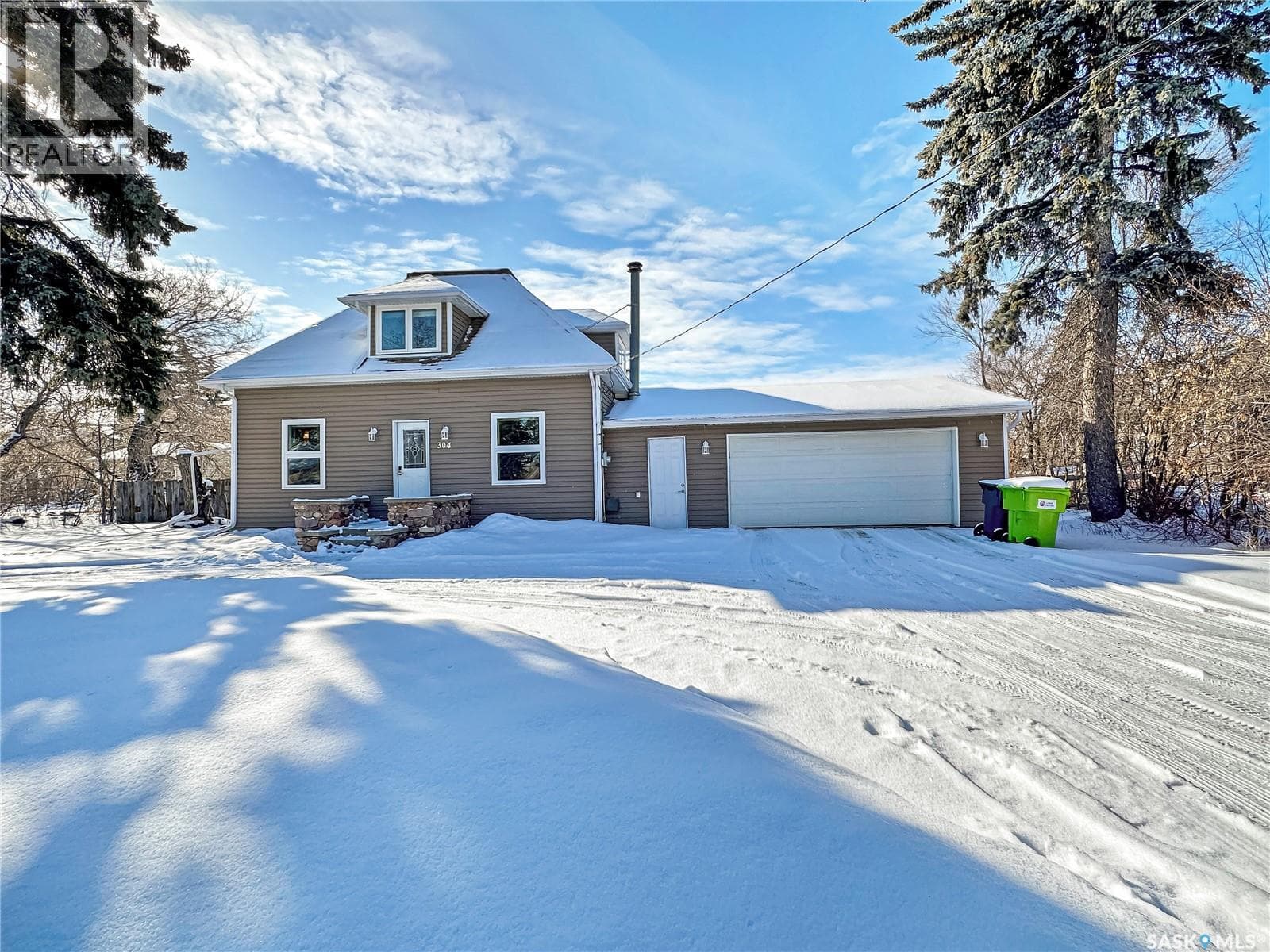 304 Eberts STREET — Indian Head, Saskatchewan - Main photo