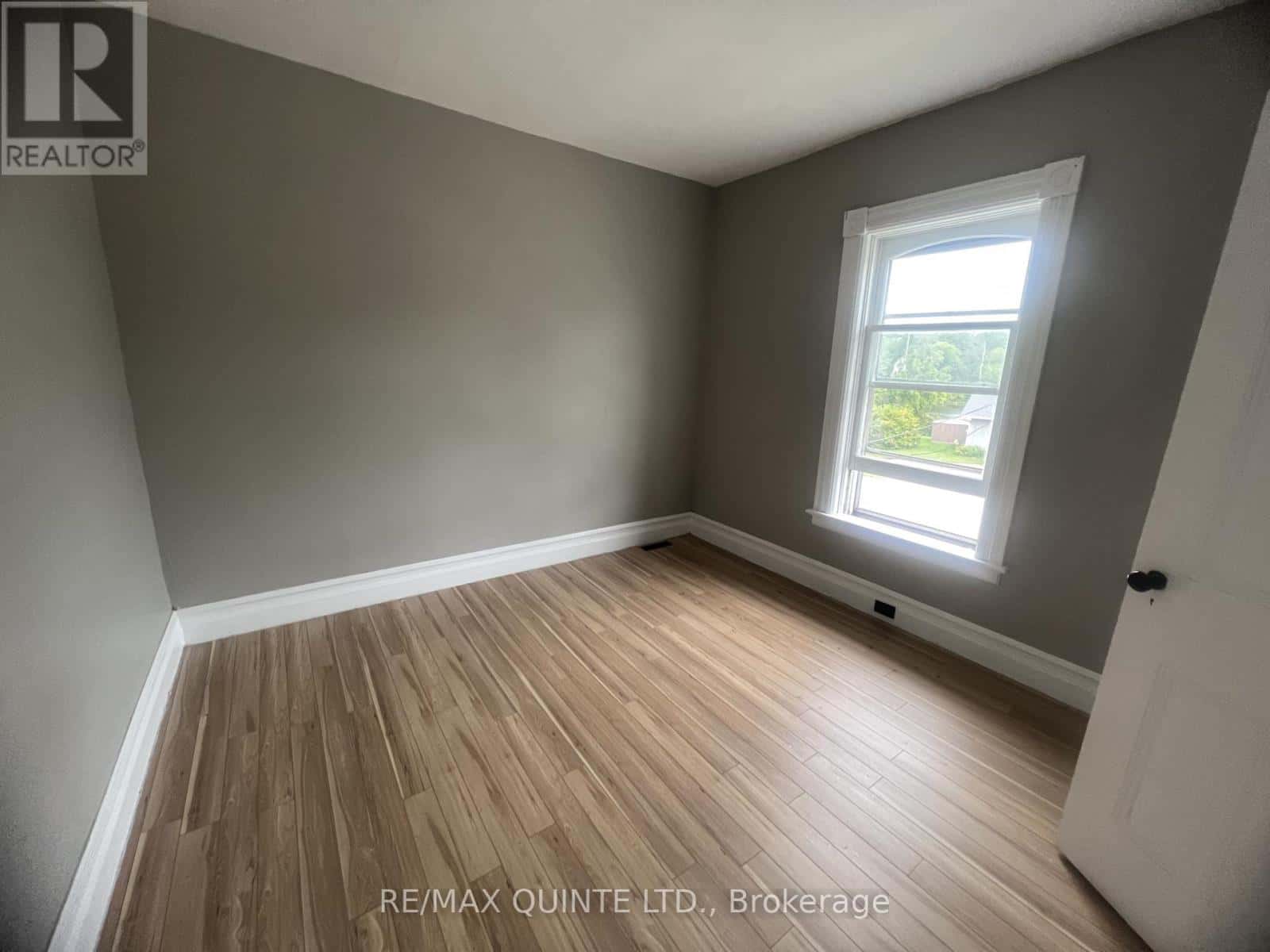 472 VICTORIA STREET N — Tweed (Tweed (Village)), Ontario - Photo 3 of 4