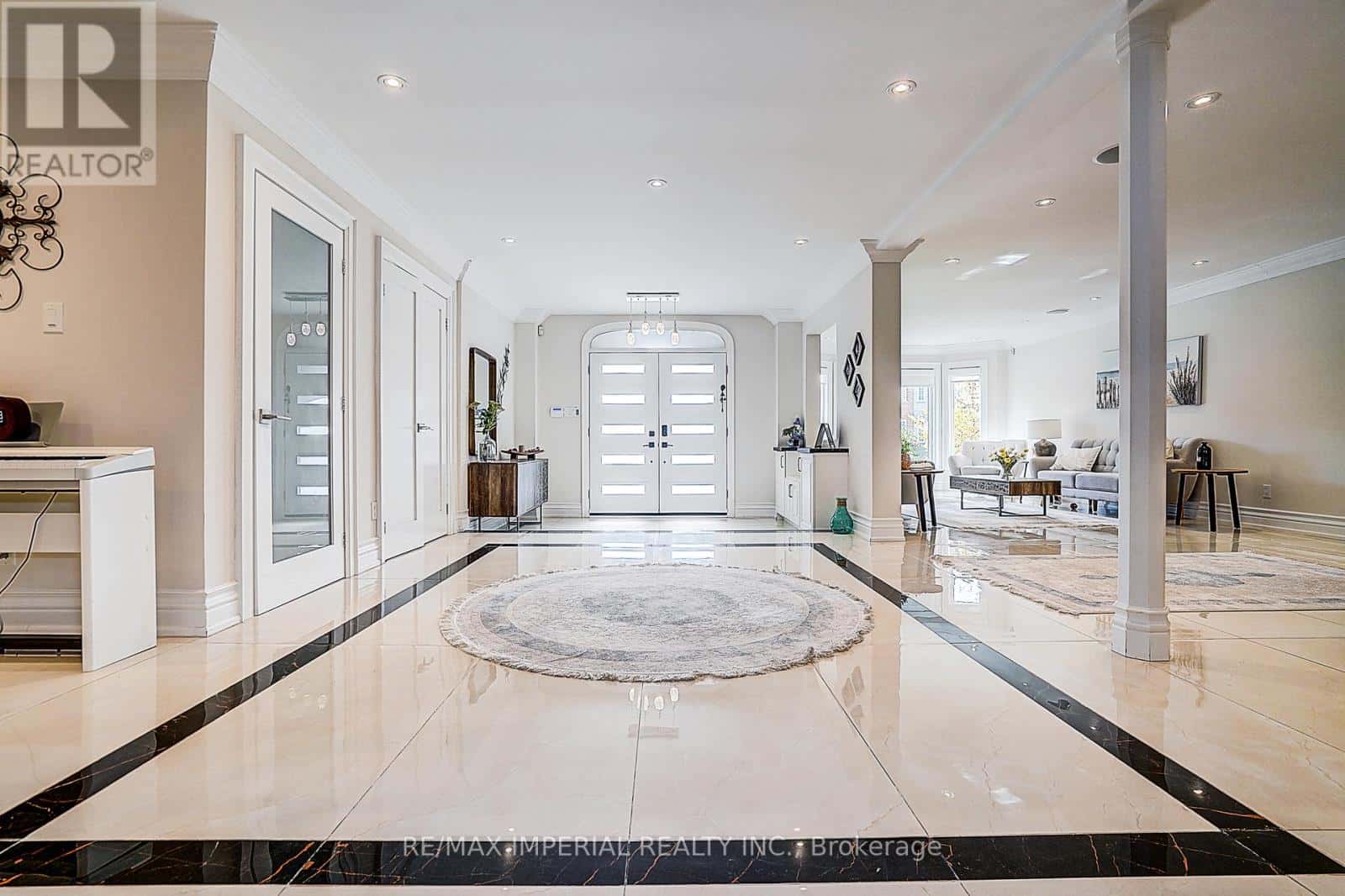 50 KINGS CROSS AVENUE — Richmond Hill (Bayview Hill), Ontario - Photo 4 of 42