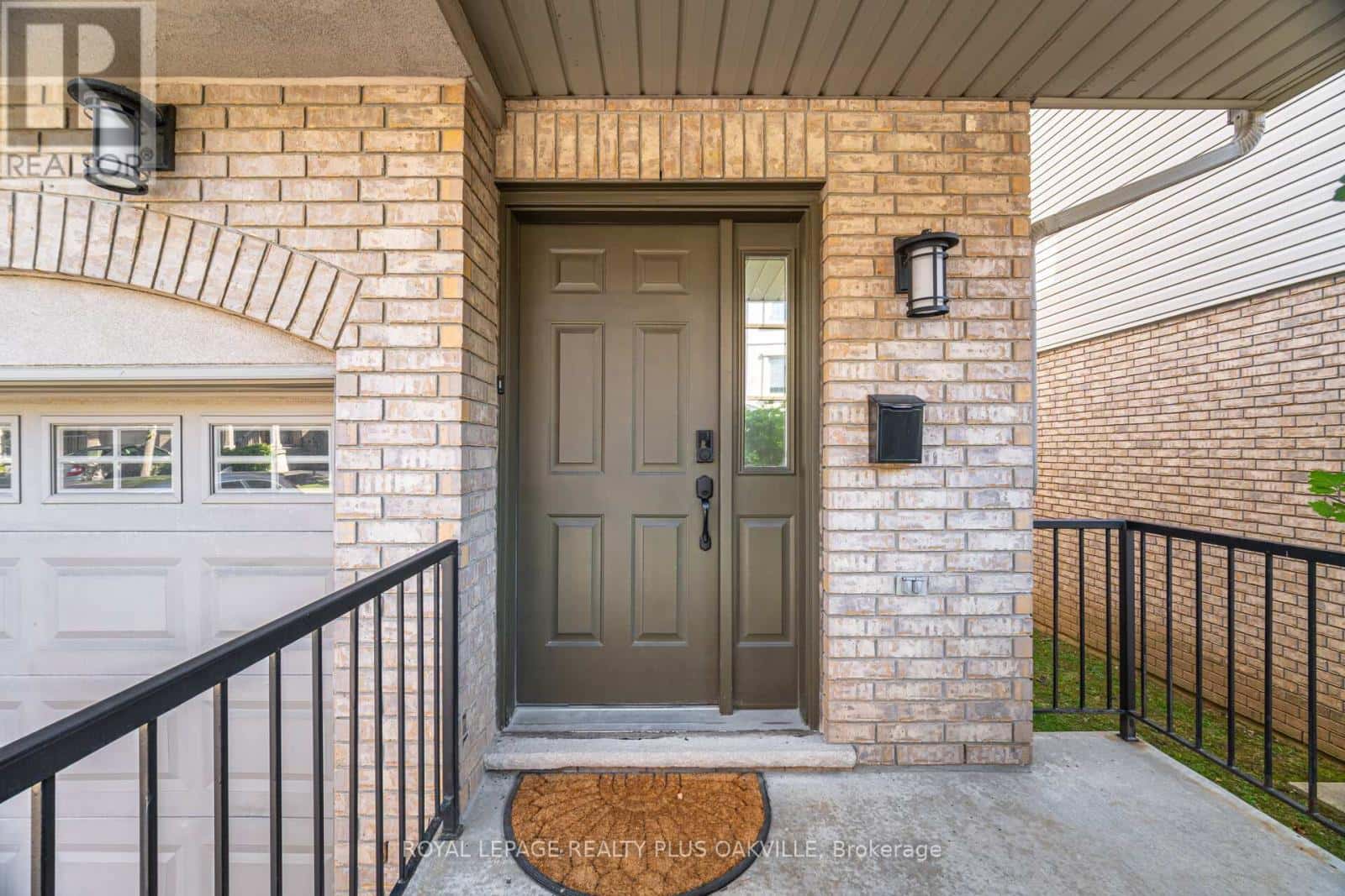 5 - 1248 GUELPH LINE — Burlington (Mountainside), Ontario - Photo 5 of 50