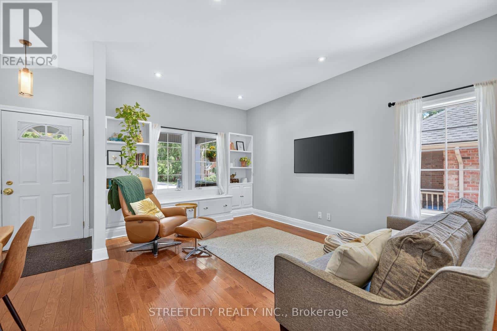 105A Devonshire Avenue