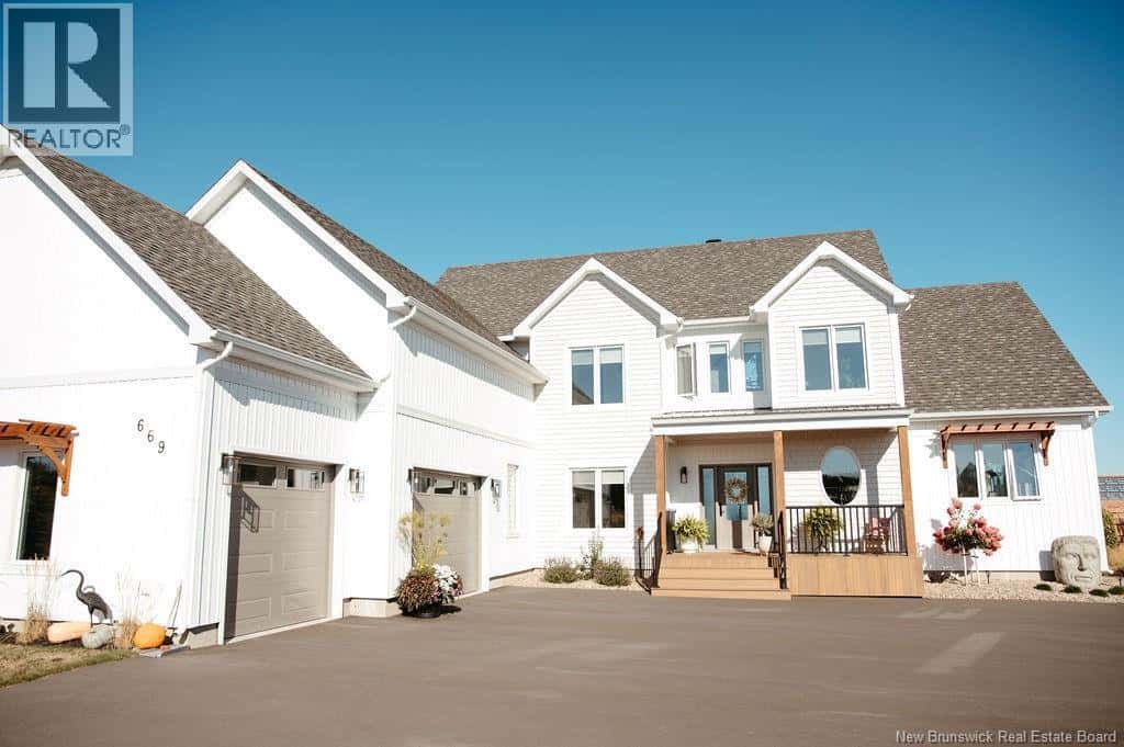 669 Principale Street — Petit-Rocher, New Brunswick - Photo 5 of 50