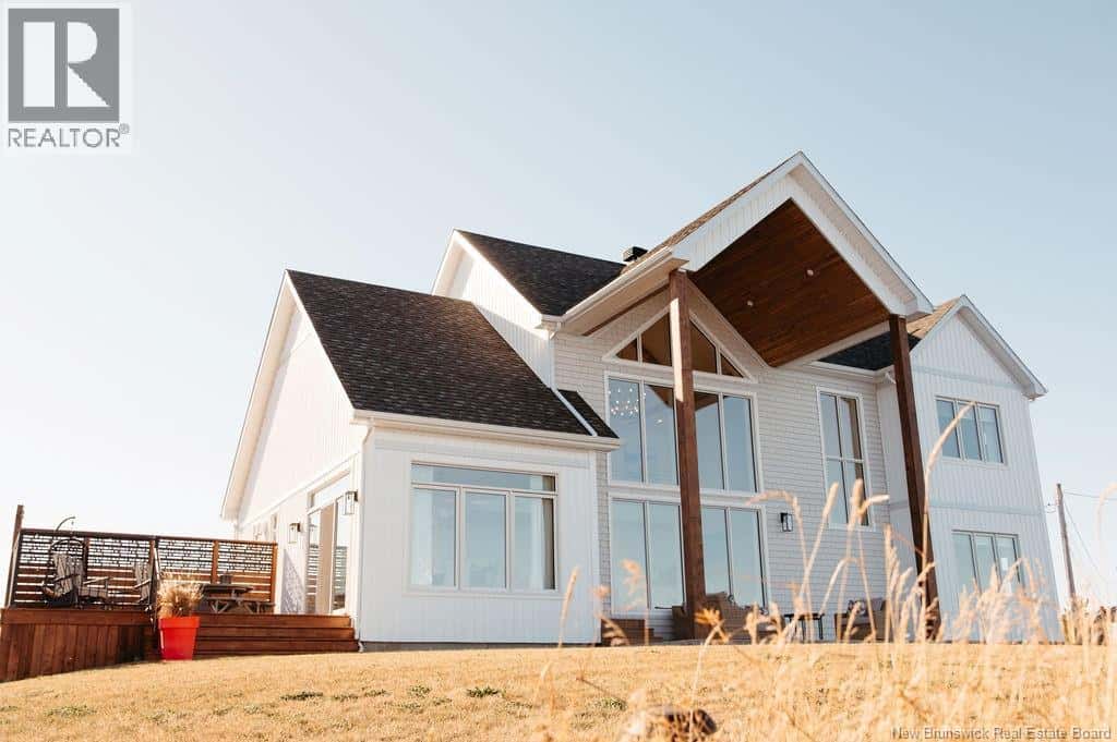 669 Principale Street — Petit-Rocher, New Brunswick - Photo 4 of 50