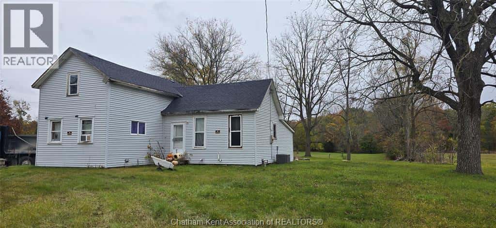 30083 West Bothwell ROAD — Bothwell, Ontario - Photo 2 of 2