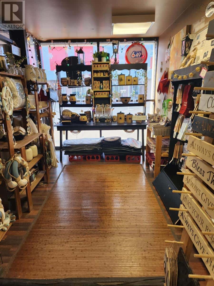 785 Main Street — Sydney Mines, Nova Scotia - Photo 4 of 11