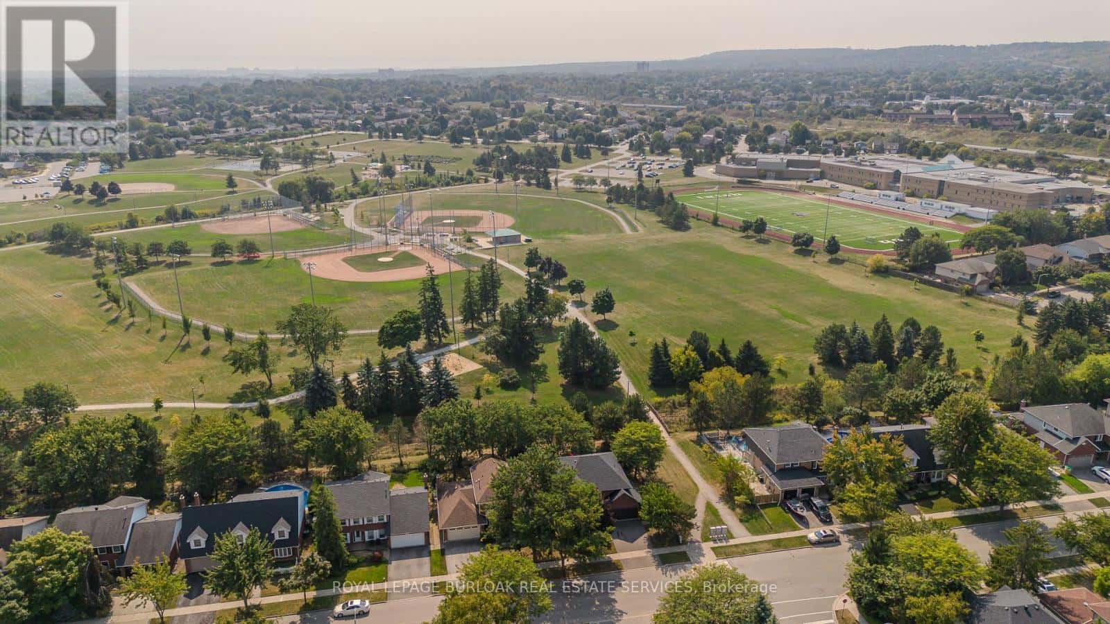 3246 FOLKWAY DRIVE — Burlington (Headon), Ontario - Photo 4 of 45