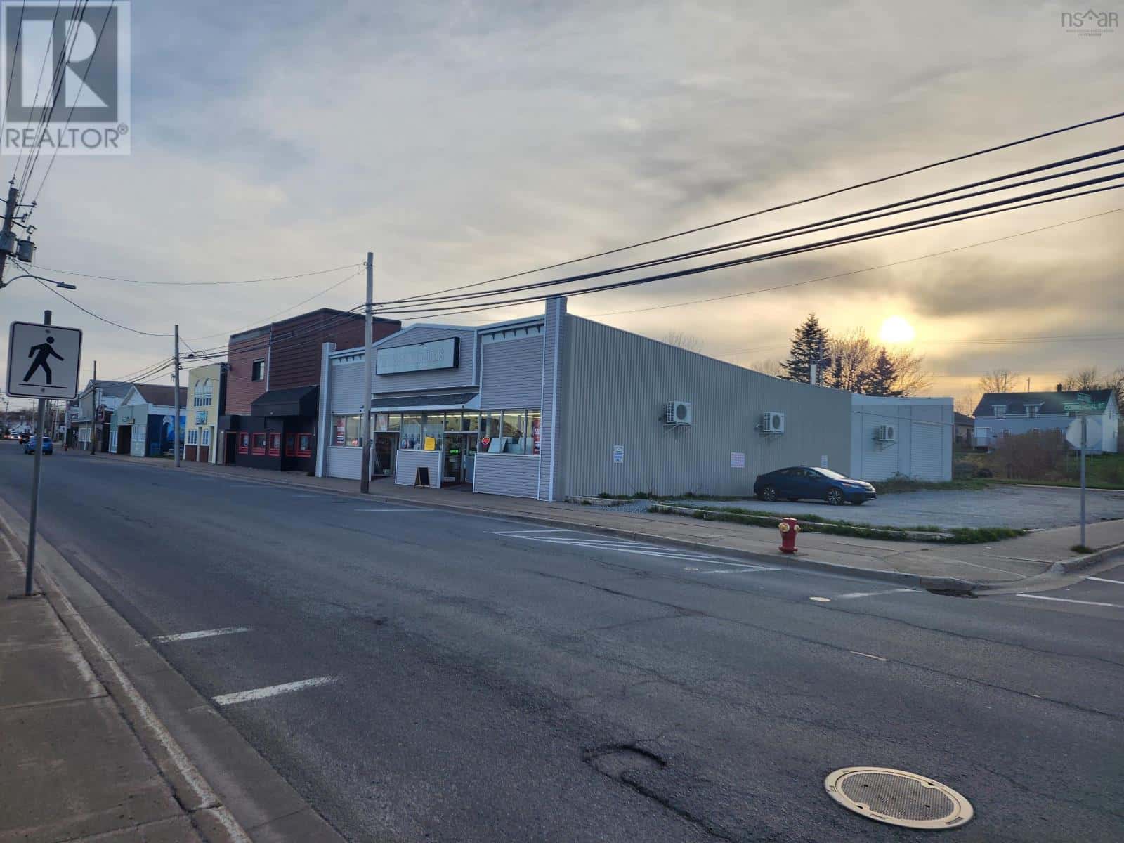 238 Commercial — North Sydney, Nova Scotia - Photo 2 of 11