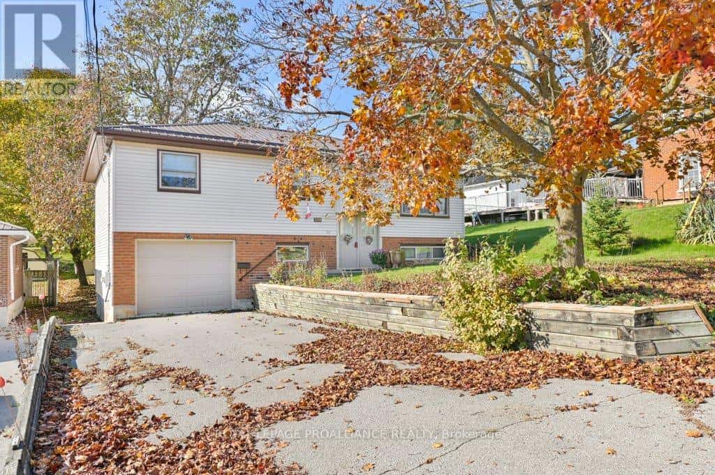 208 WILLIAM STREET — Stirling-Rawdon (Stirling Ward), Ontario - Photo 2 of 46