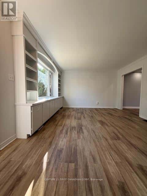 17 VINCENT CRESCENT S — London South (South Q), Ontario - Photo 5 of 50