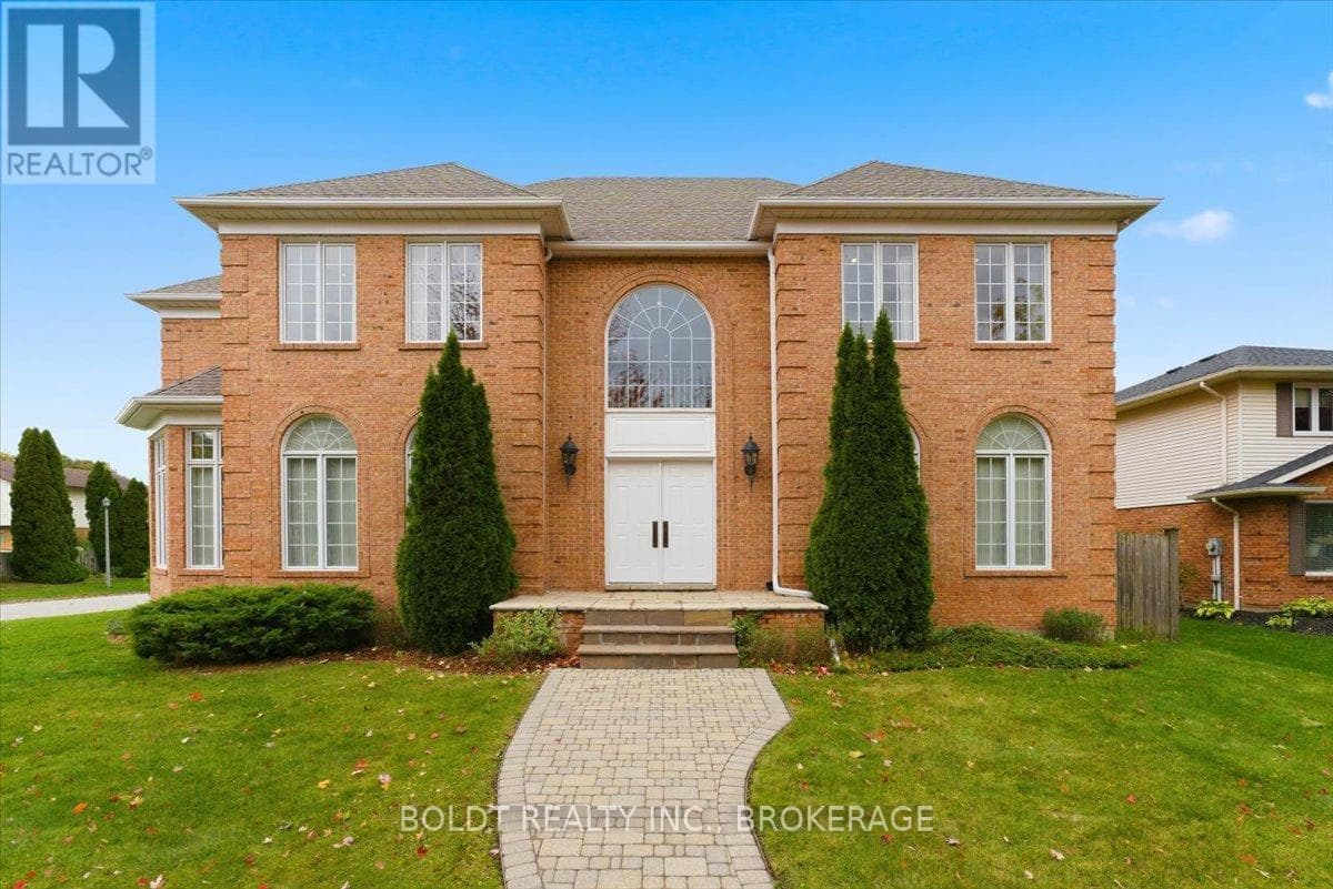 15 GOLDEN BOULEVARD — St. Catharines (Martindale Pond), Ontario - Main photo