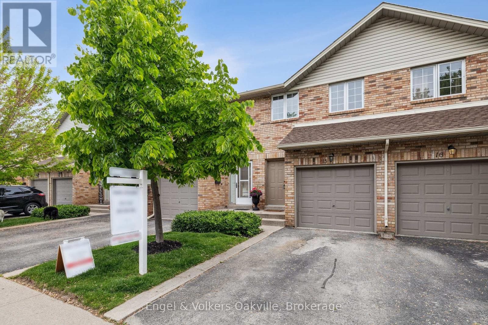 15 - 2015 CLEAVER AVENUE — Burlington (Headon), Ontario - Main photo