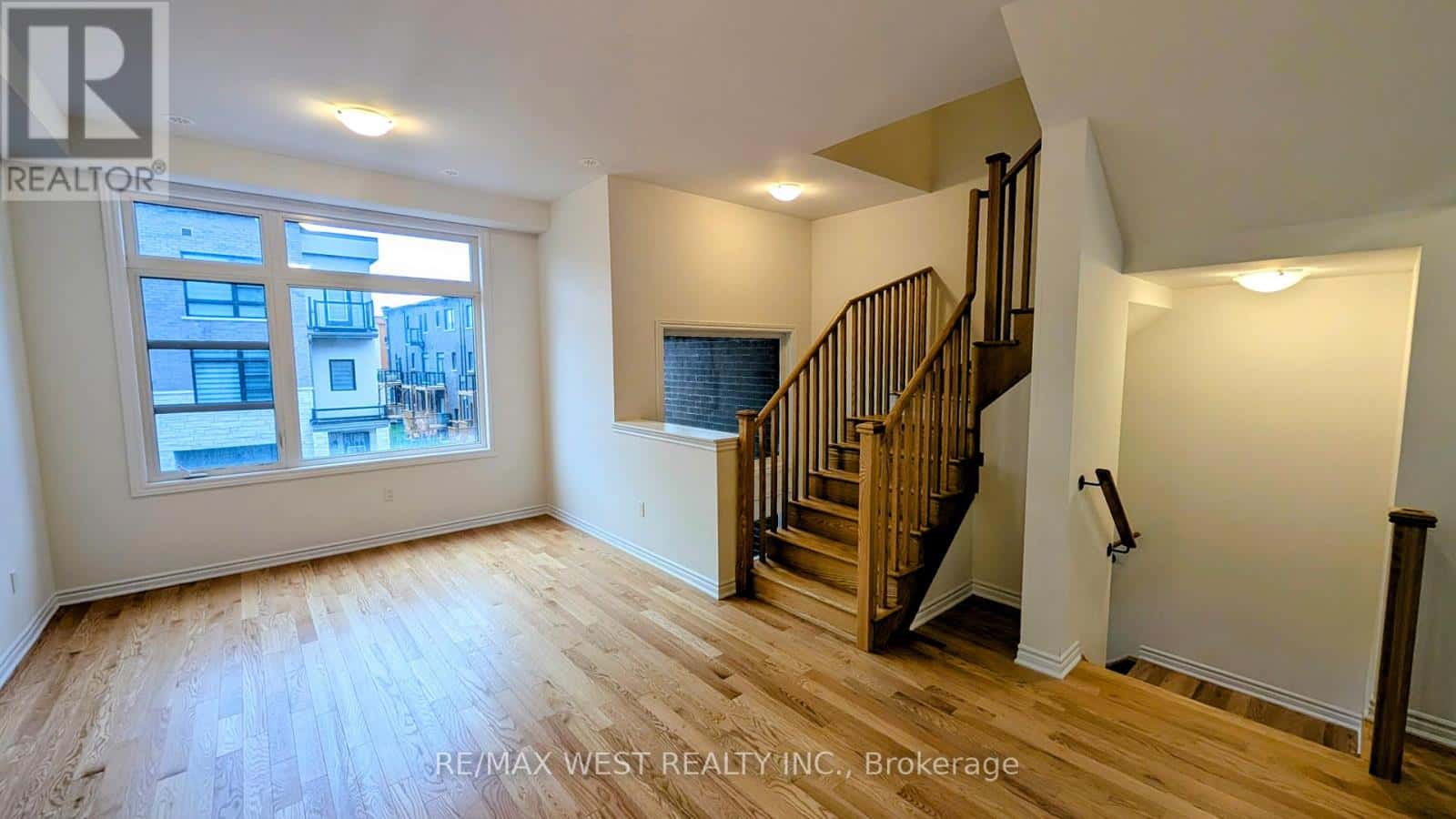 95 PARADOX STREET — Vaughan (Elder Mills), Ontario - Photo 4 of 34