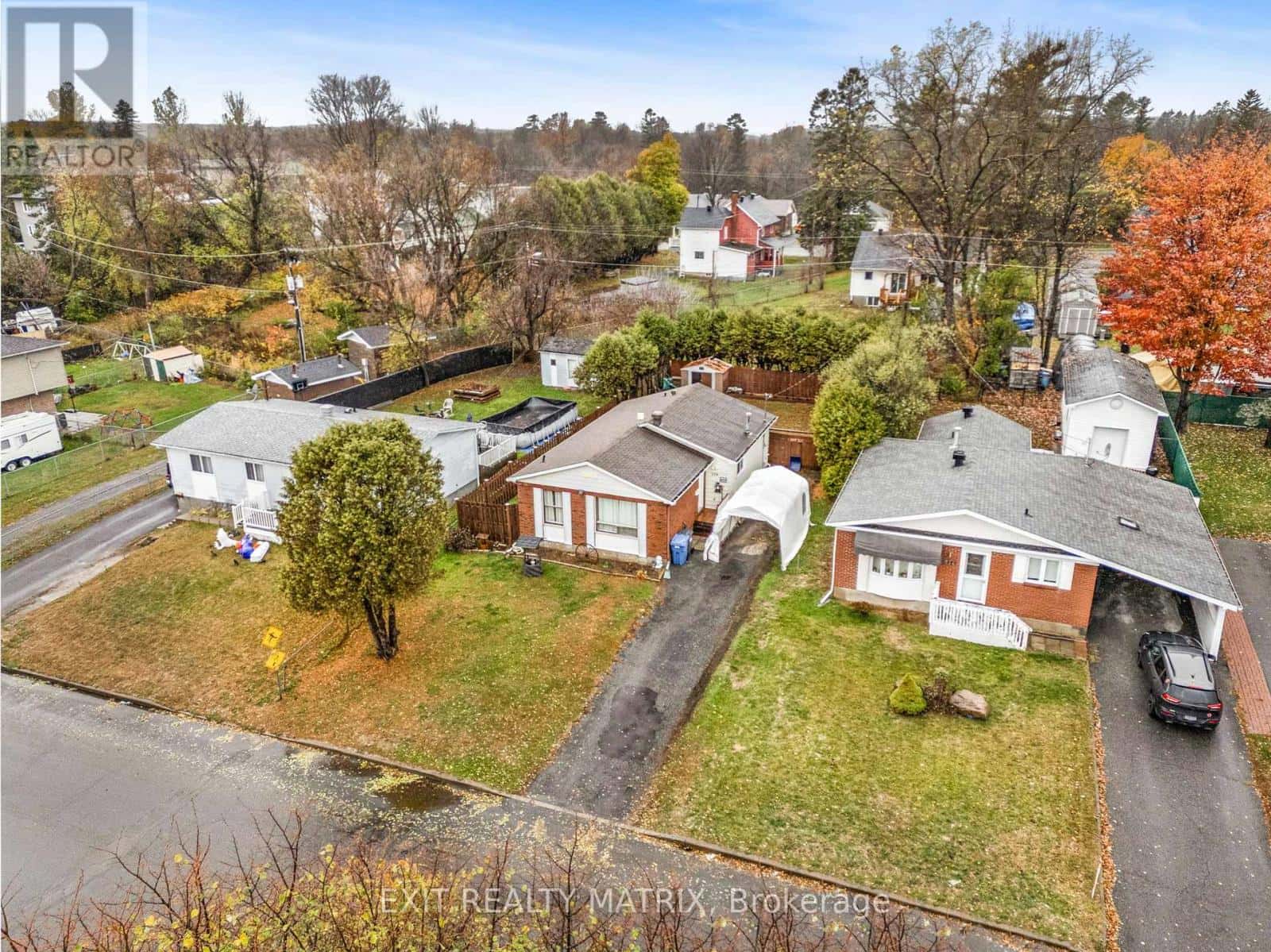 774 JAMES STREET — Hawkesbury, Ontario - Photo 2 of 34