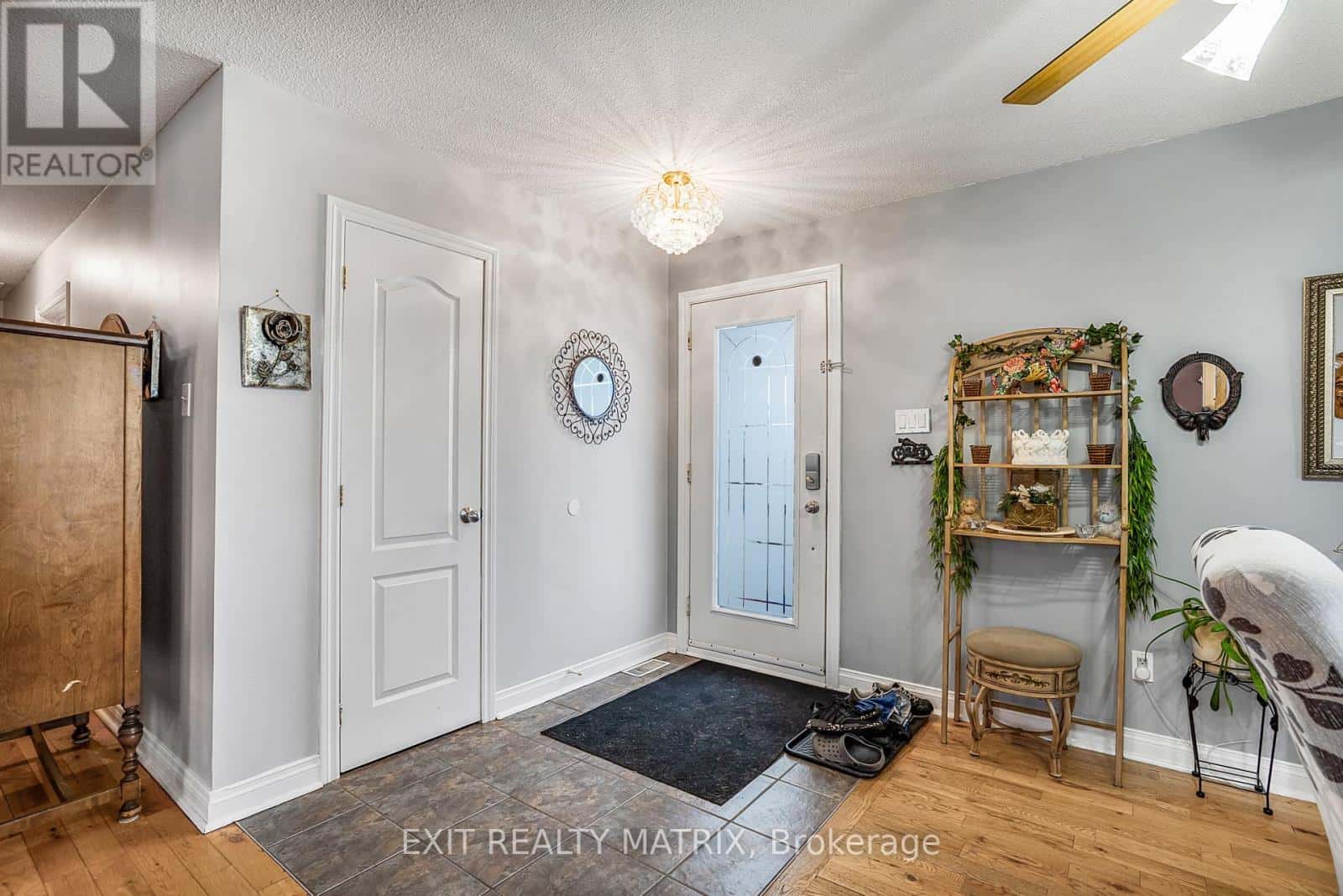 774 JAMES STREET — Hawkesbury, Ontario - Photo 4 of 34