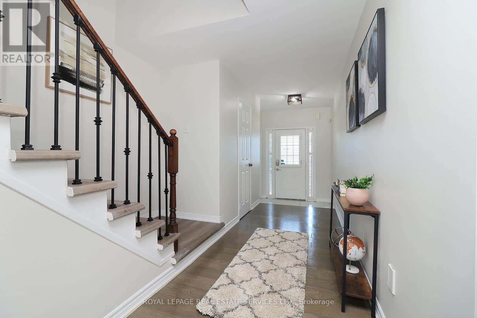 1747 COBRA CRESCENT — Burlington (Uptown), Ontario - Photo 4 of 25