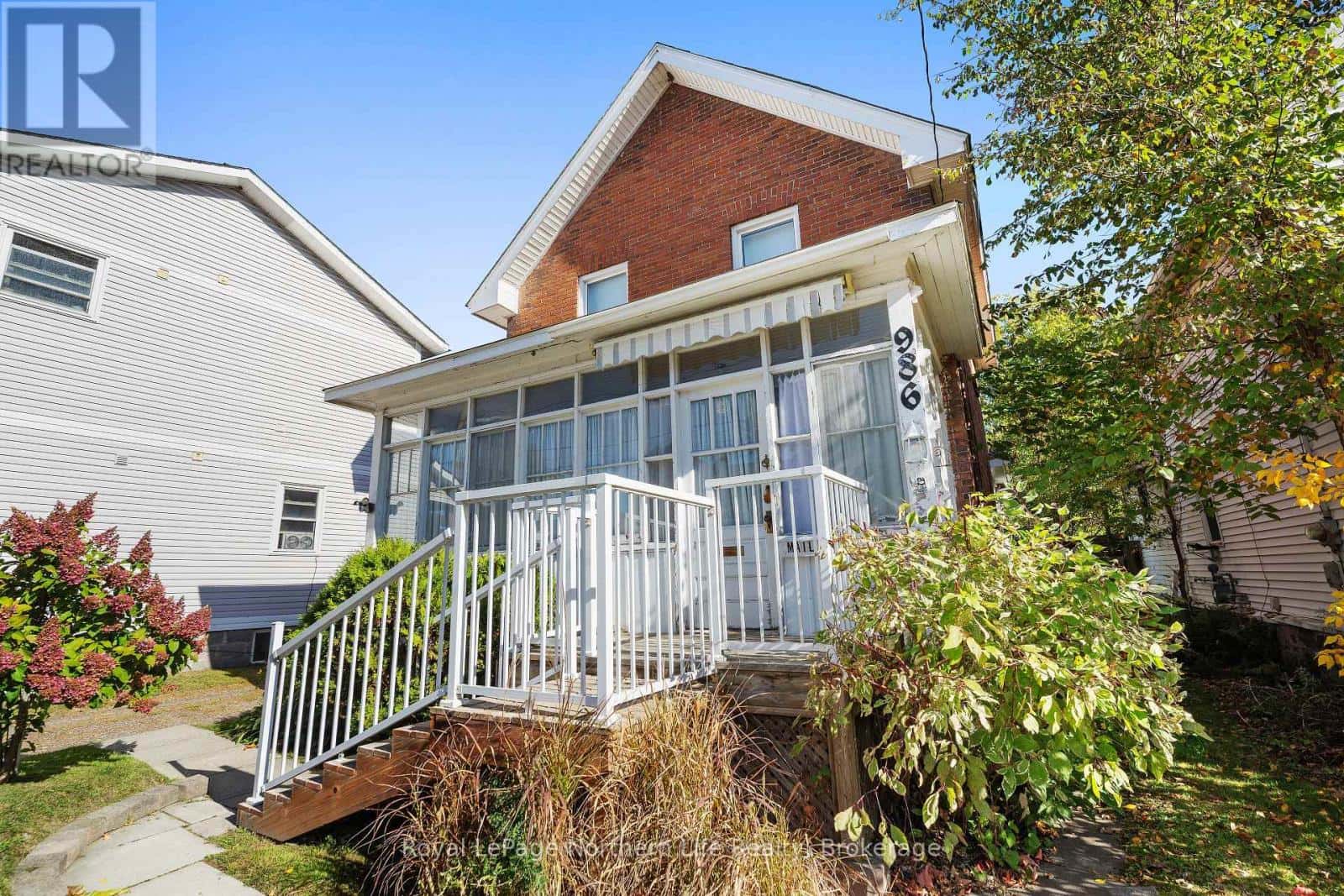 986 MAIN STREET W — North Bay (West End), Ontario - Photo 3 of 42