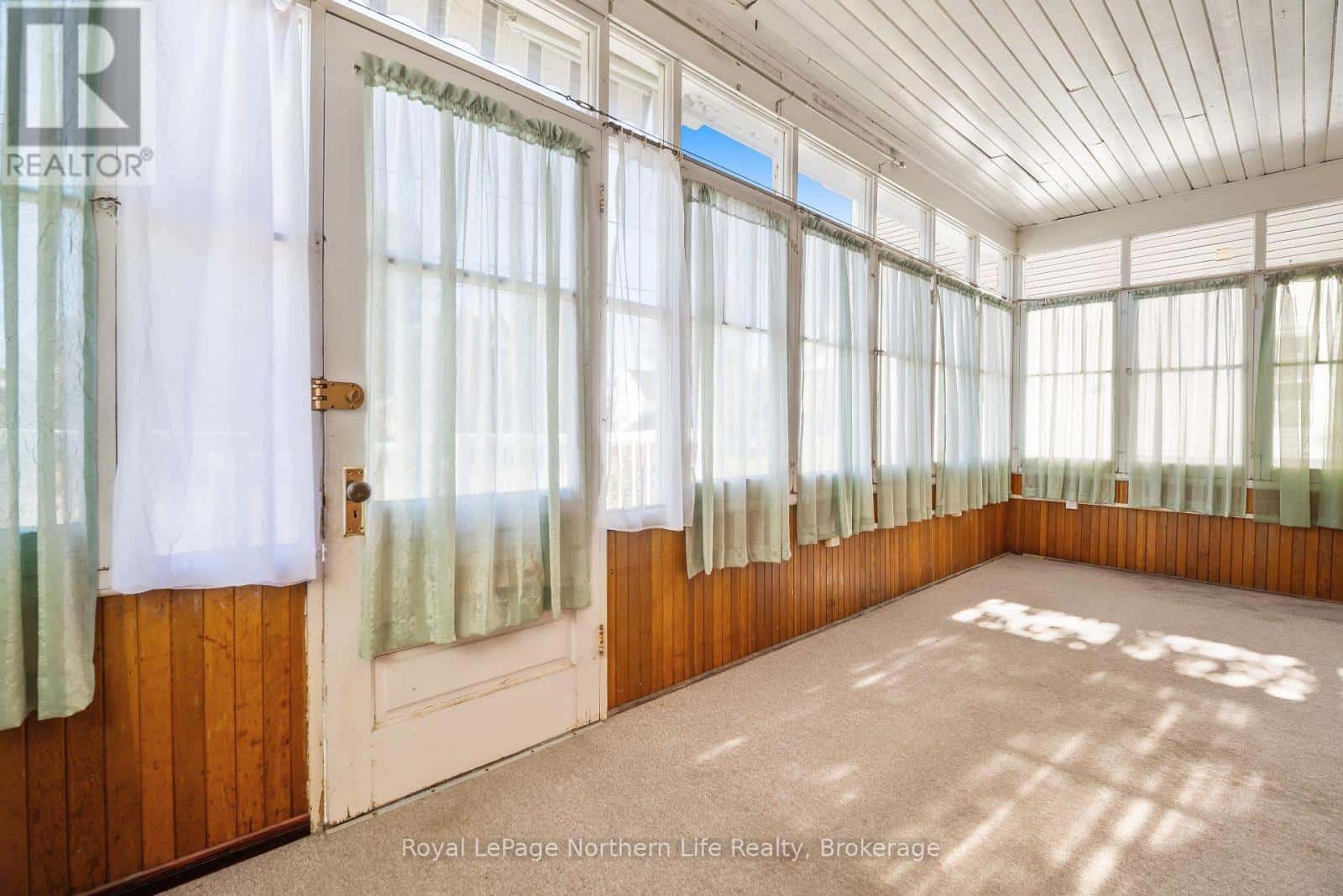 986 MAIN STREET W — North Bay (West End), Ontario - Photo 4 of 42