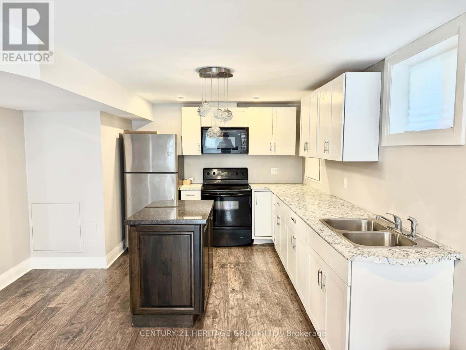 BSMT - 80 SAVAGE ROAD — Newmarket (Armitage), Ontario - Photo 4 of 17