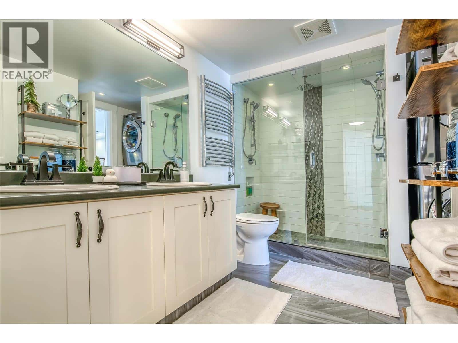 2070 SUMMIT Drive Unit# 307 — Panorama, British Columbia - Photo 2 of 34