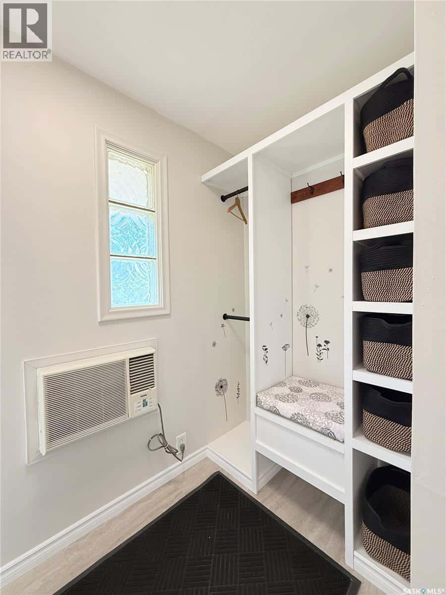 201 Ottawa STREET — Davidson, Saskatchewan - Photo 2 of 44