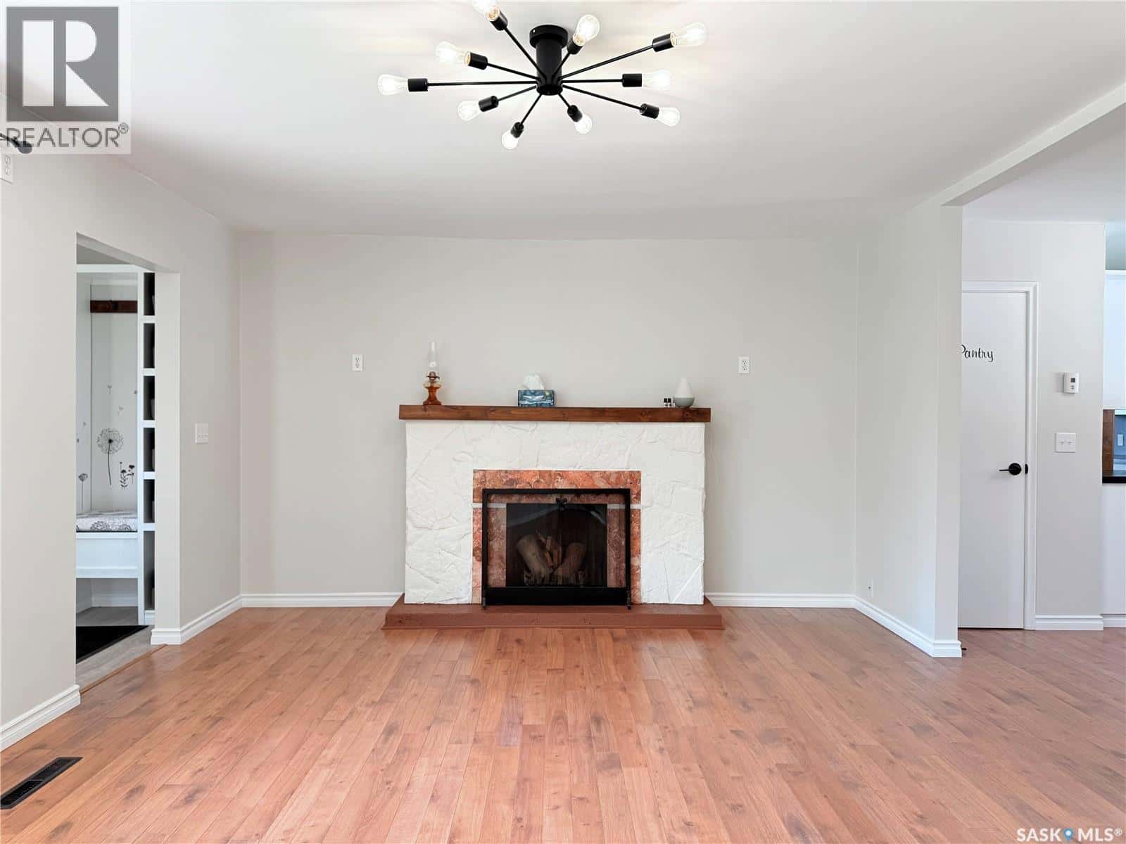 201 Ottawa STREET — Davidson, Saskatchewan - Photo 4 of 44