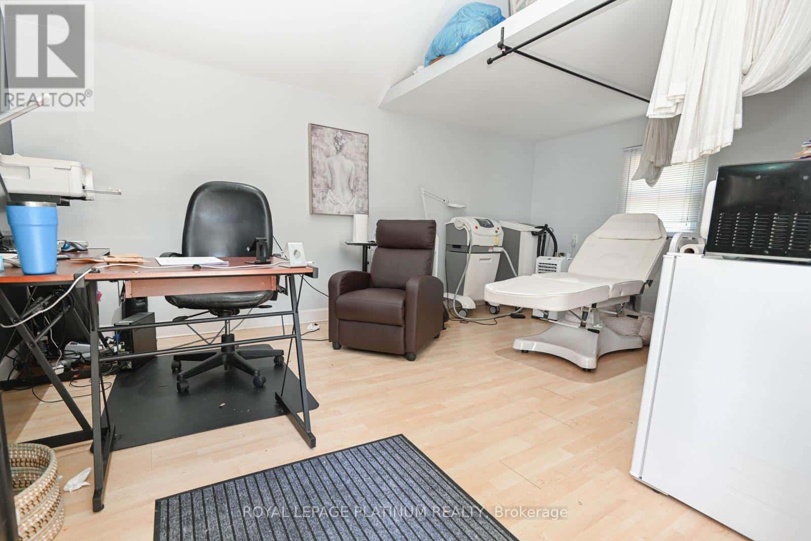 37 DUNDAS STREET W — Mississauga (Cooksville), Ontario - Photo 4 of 34